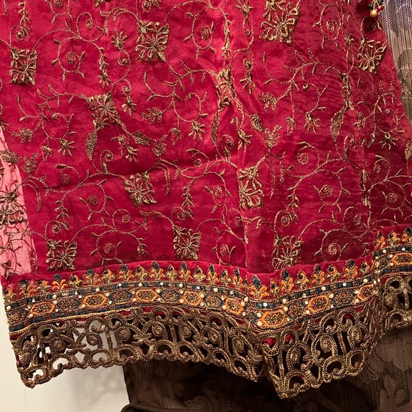 Indian/pakistani embroidered stitched suit 4 piece - Picture 2 of 4